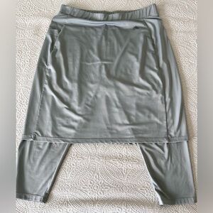 Snoga Athletics Skirt Capri Leggings Gray Size Large